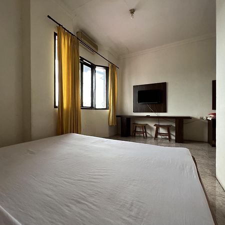 Oyo 92098 Kost Orange Syariah Hotel Makassar Eksteriør billede